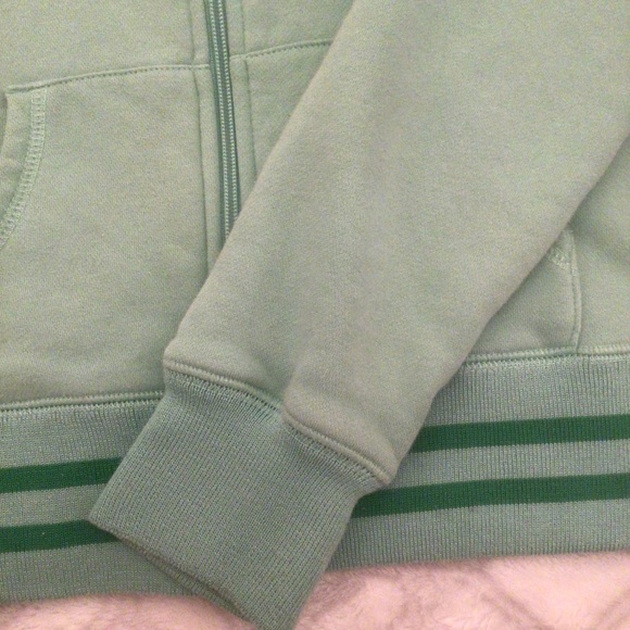 Puma green sweatshirt ,size Small - Picture 4 of 7